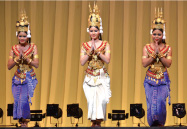 2011年度のアジア太平洋フェスティバルでのカンボジアダンス